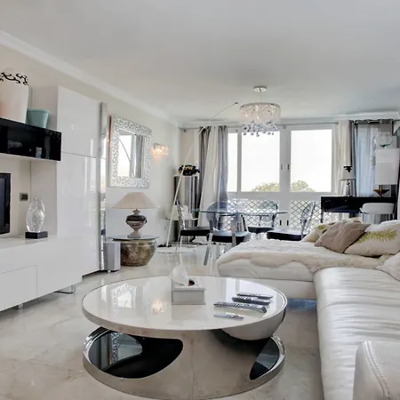 Luxurious Penthouse Puerto Banus Apartment